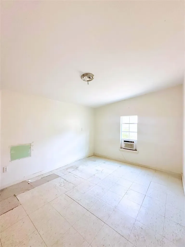 820 Chihuahua Street Lockhart TX 78644