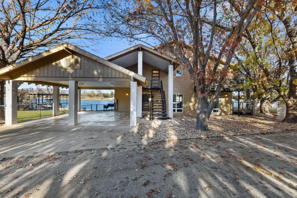 421 Yucca Drive Kingsland TX 78639