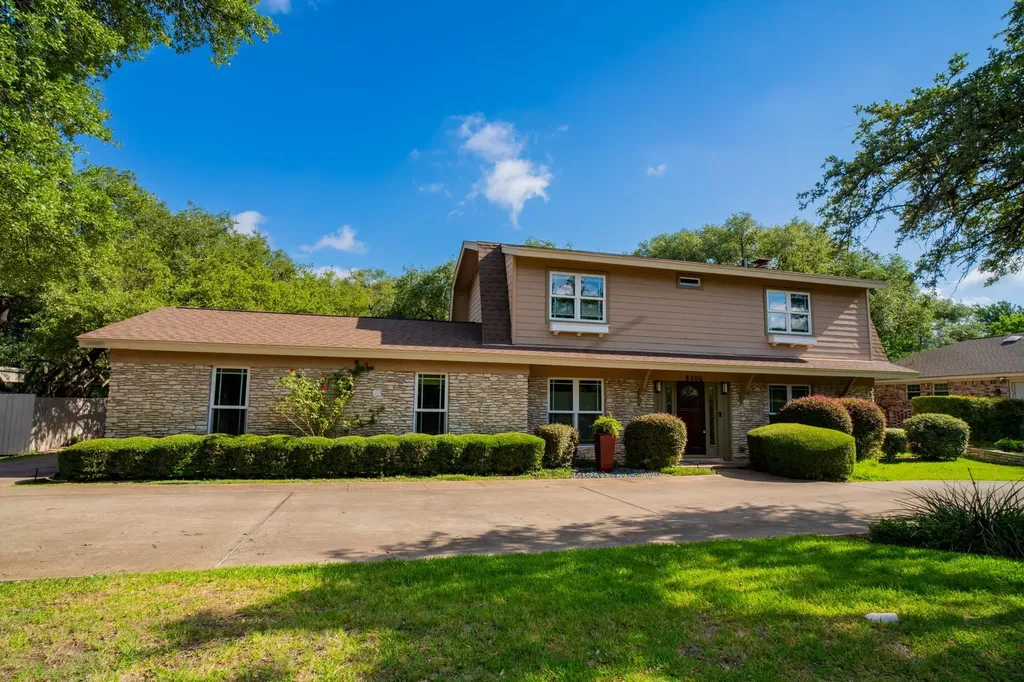 8806 Balcones Club Drive Austin TX 78750