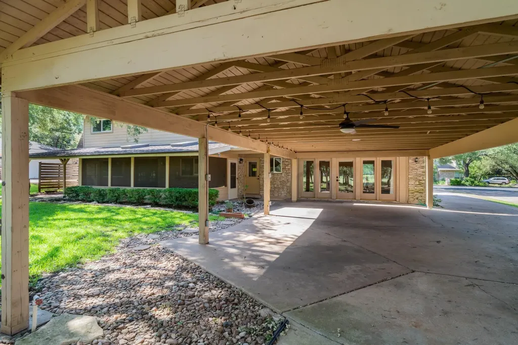 8806 Balcones Club Drive Austin TX 78750