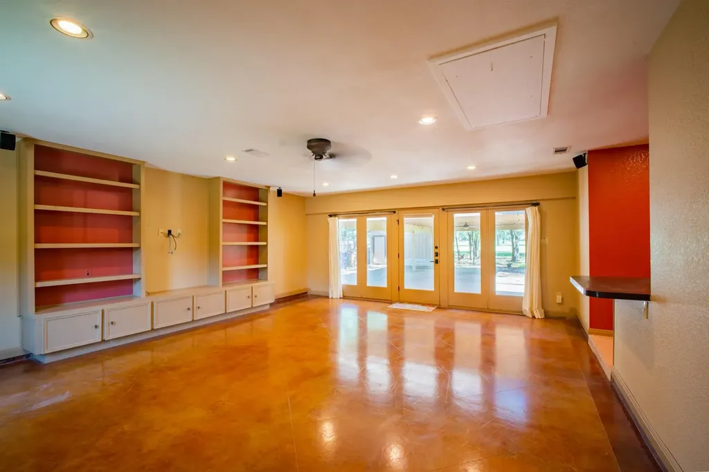 8806 Balcones Club Drive Austin TX 78750