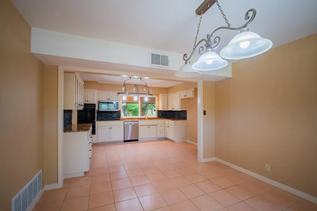8806 Balcones Club Drive Austin TX 78750