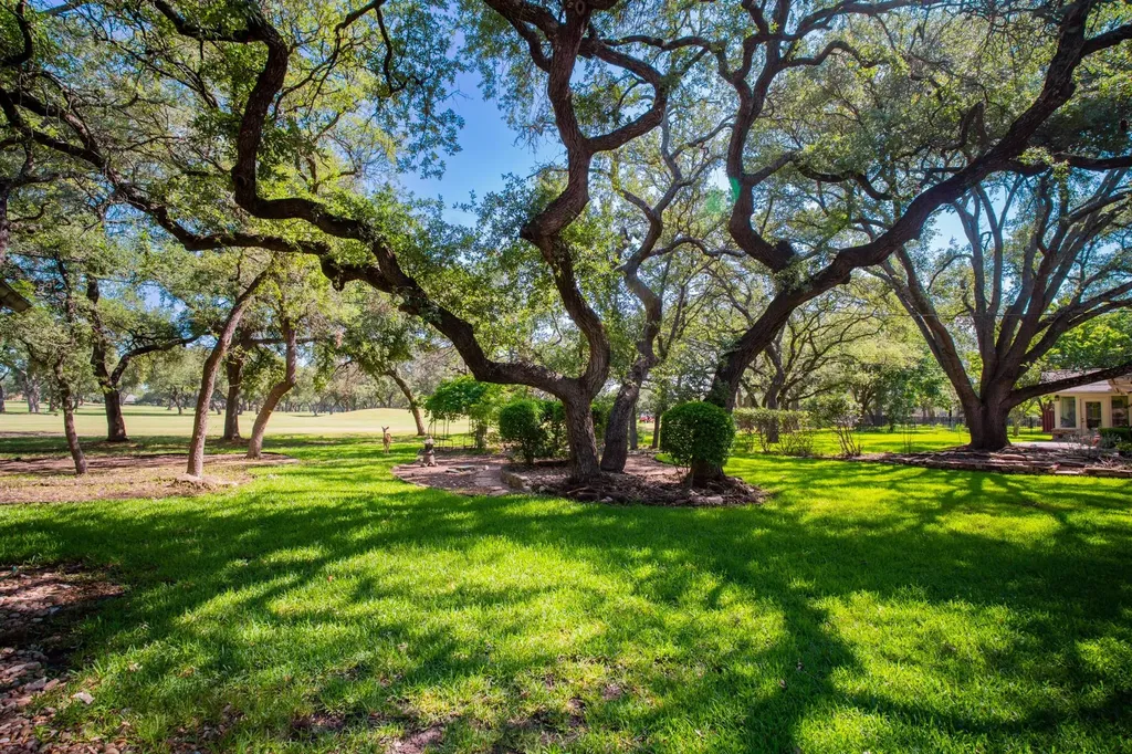 8806 Balcones Club Drive Austin TX 78750