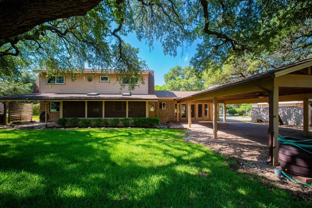 8806 Balcones Club Drive Austin TX 78750