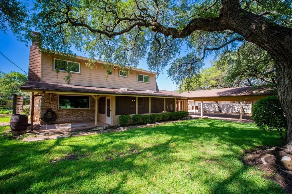 8806 Balcones Club Drive Austin TX 78750
