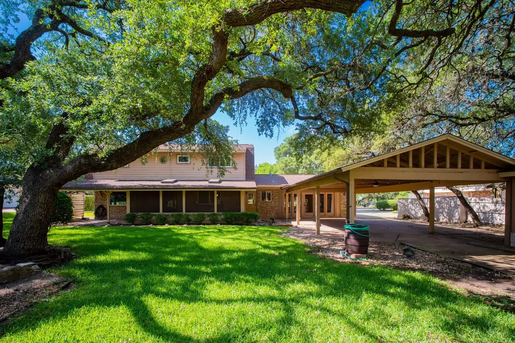 8806 Balcones Club Drive Austin TX 78750