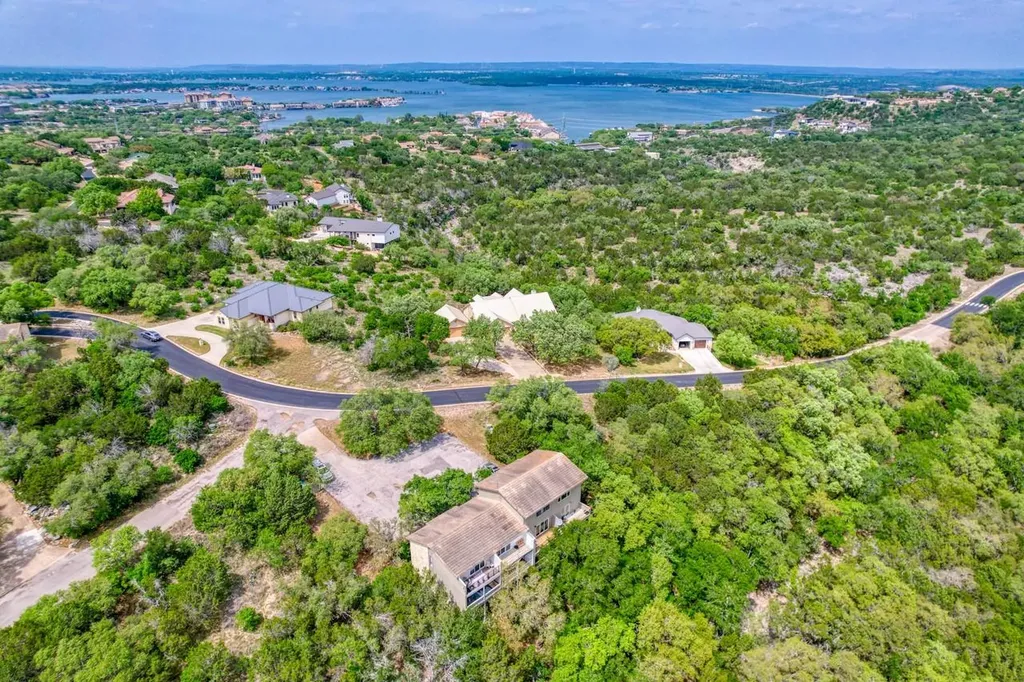 801 Grassy Knoll Horseshoe Bay TX 78657