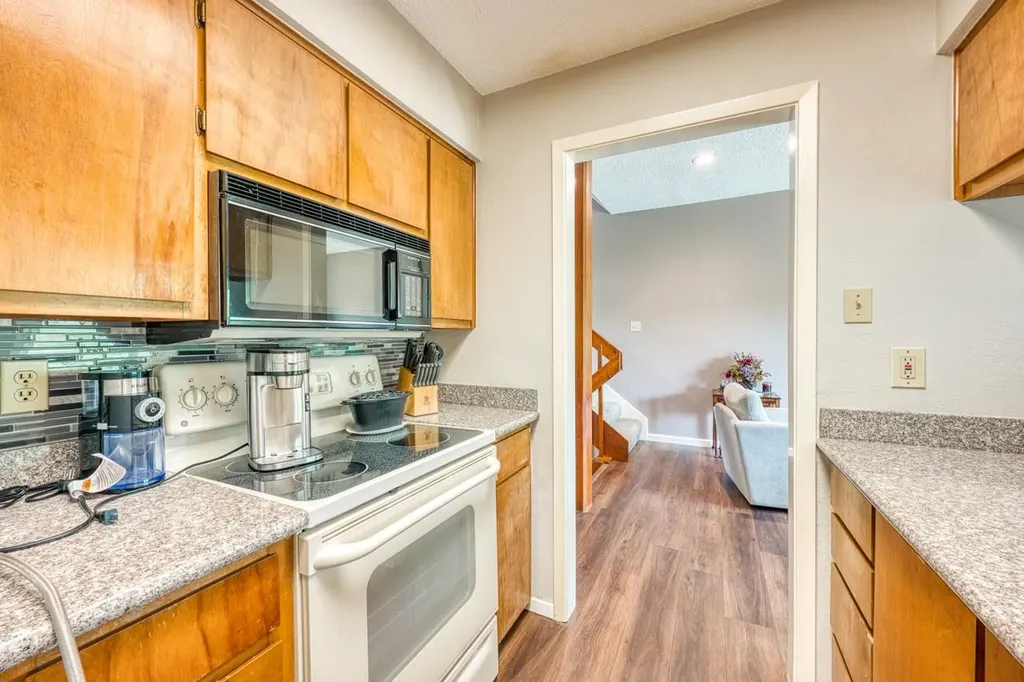 801 Grassy Knoll Horseshoe Bay TX 78657