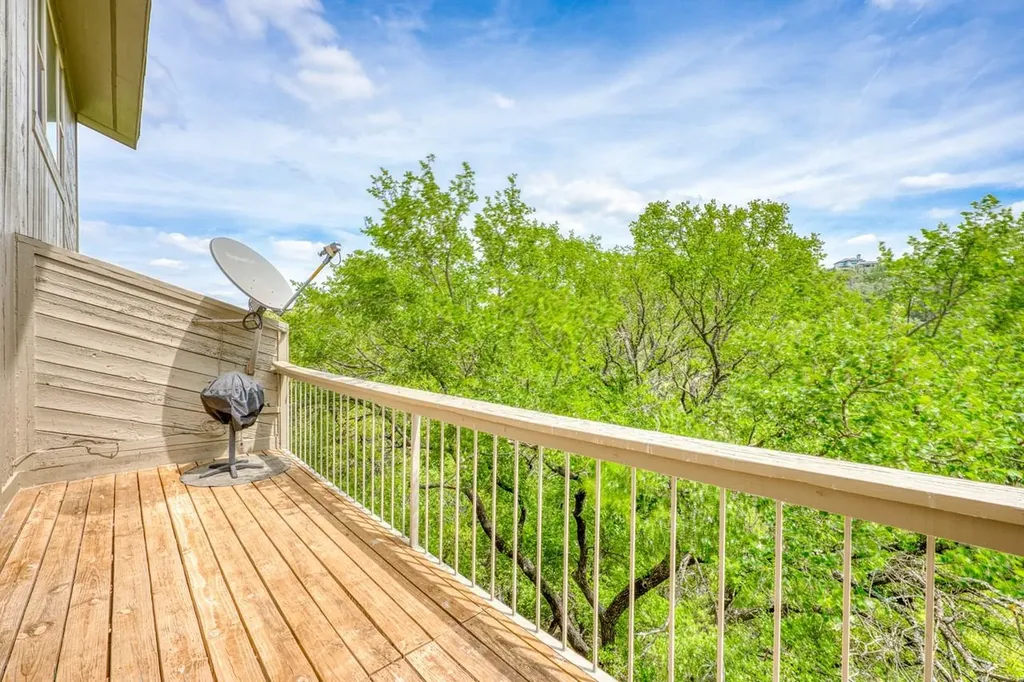 801 Grassy Knoll Horseshoe Bay TX 78657