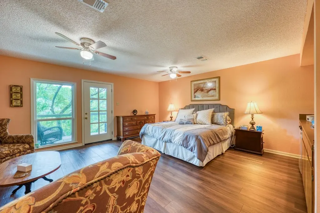 801 Grassy Knoll Horseshoe Bay TX 78657