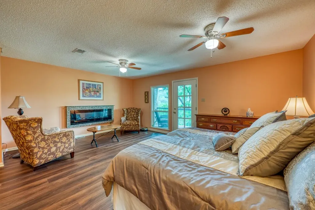 801 Grassy Knoll Horseshoe Bay TX 78657