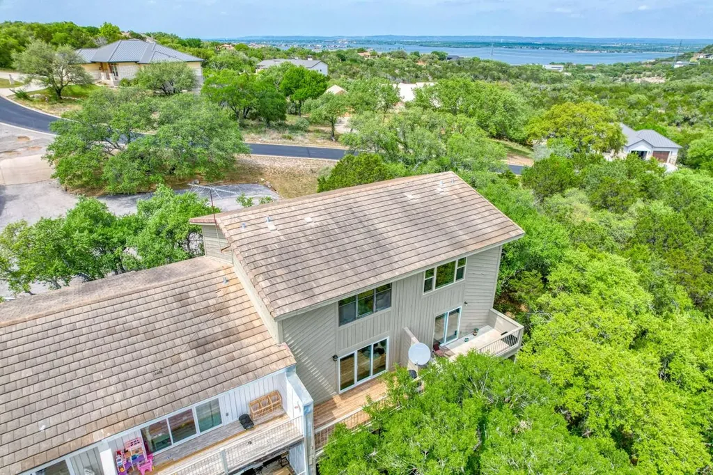 801 Grassy Knoll Horseshoe Bay TX 78657