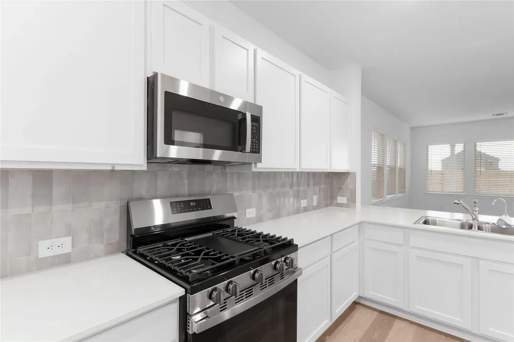 13725 Tucker Hedge Pass Elgin TX 78621