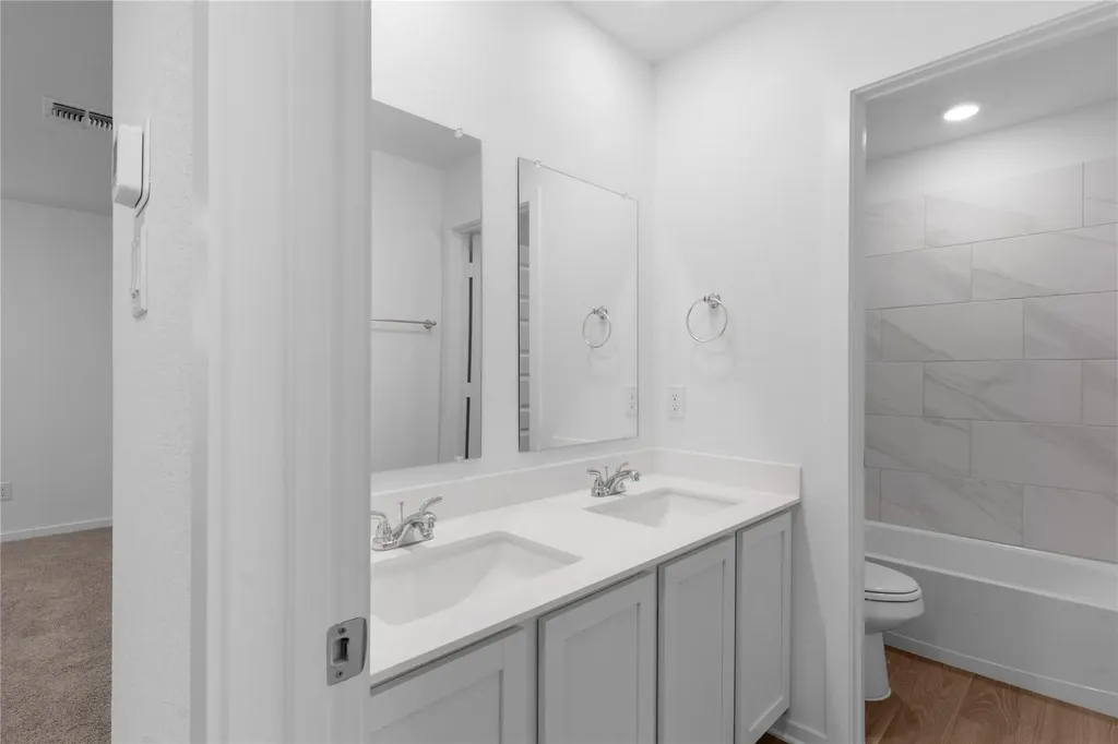 13725 Tucker Hedge Pass Elgin TX 78621