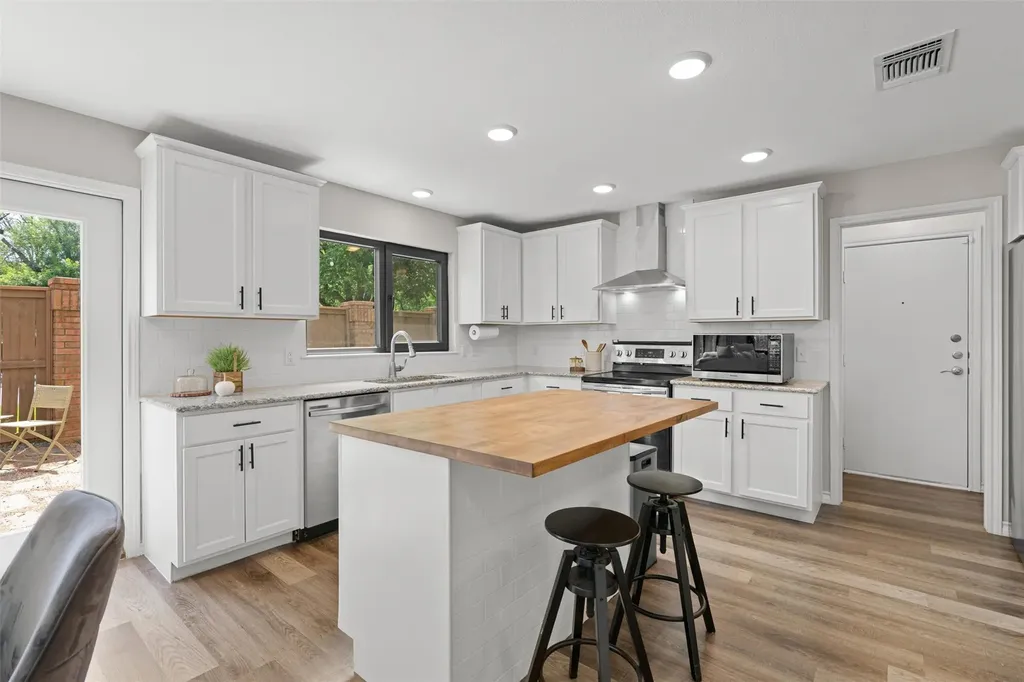 11310 Spicewood Club Drive Austin TX 78750