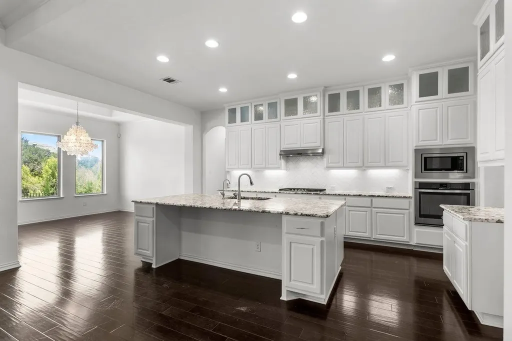 7401 Turnback Ledge Trail Lago Vista TX 78645