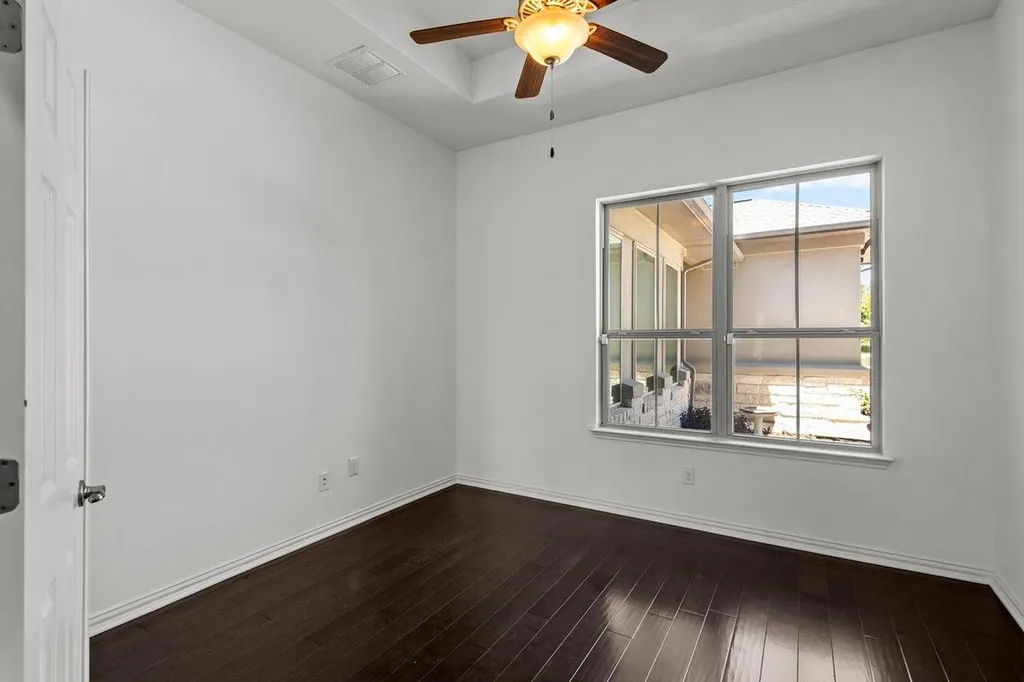 7401 Turnback Ledge Trail Lago Vista TX 78645