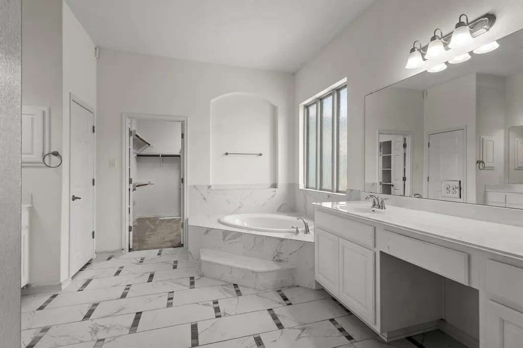 7401 Turnback Ledge Trail Lago Vista TX 78645