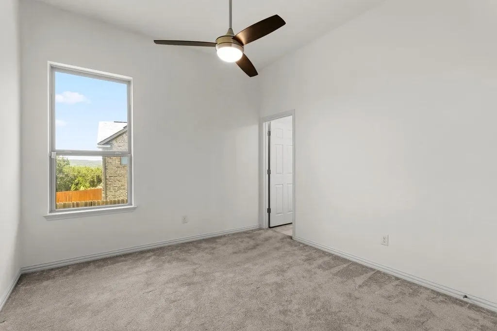 7401 Turnback Ledge Trail Lago Vista TX 78645