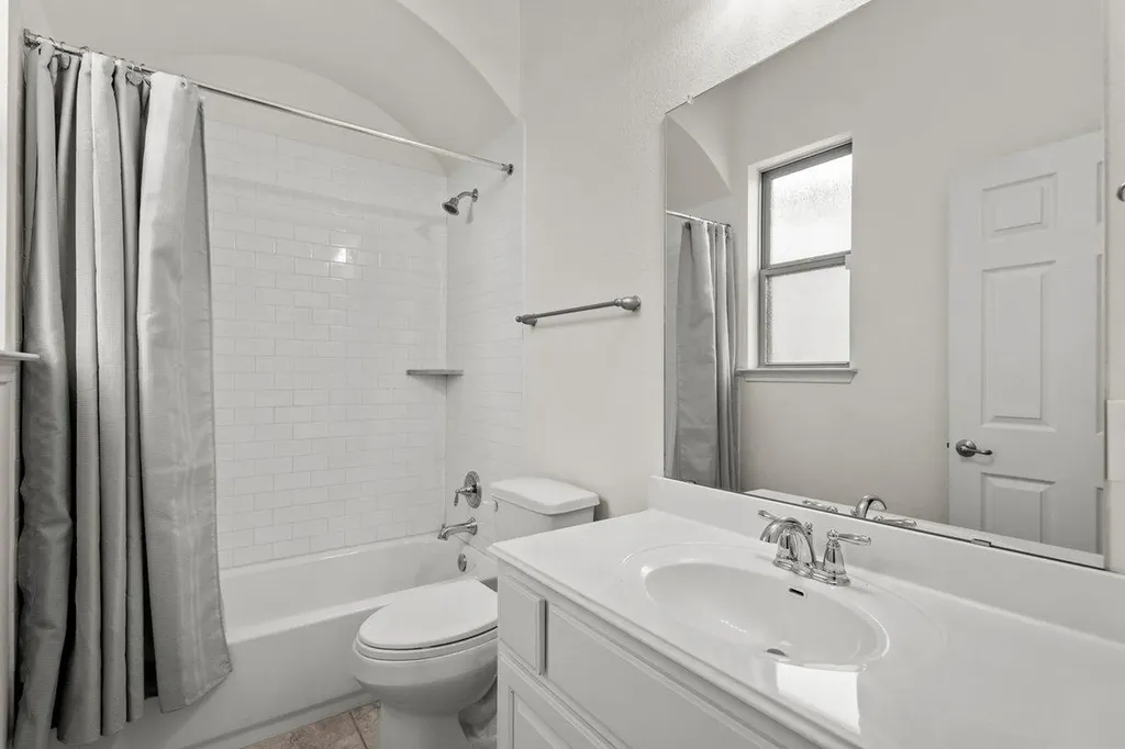 7401 Turnback Ledge Trail Lago Vista TX 78645