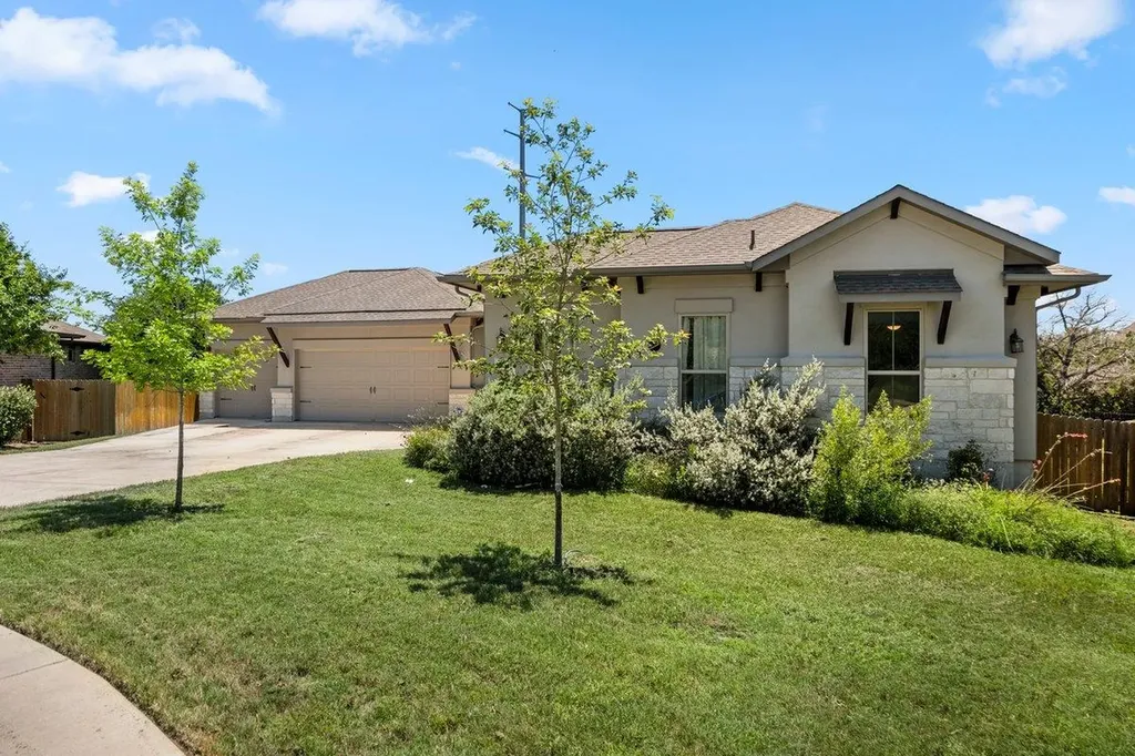 7401 Turnback Ledge Trail Lago Vista TX 78645