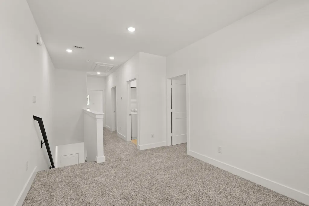 201 Flora Springs Cove Liberty Hill TX 78642