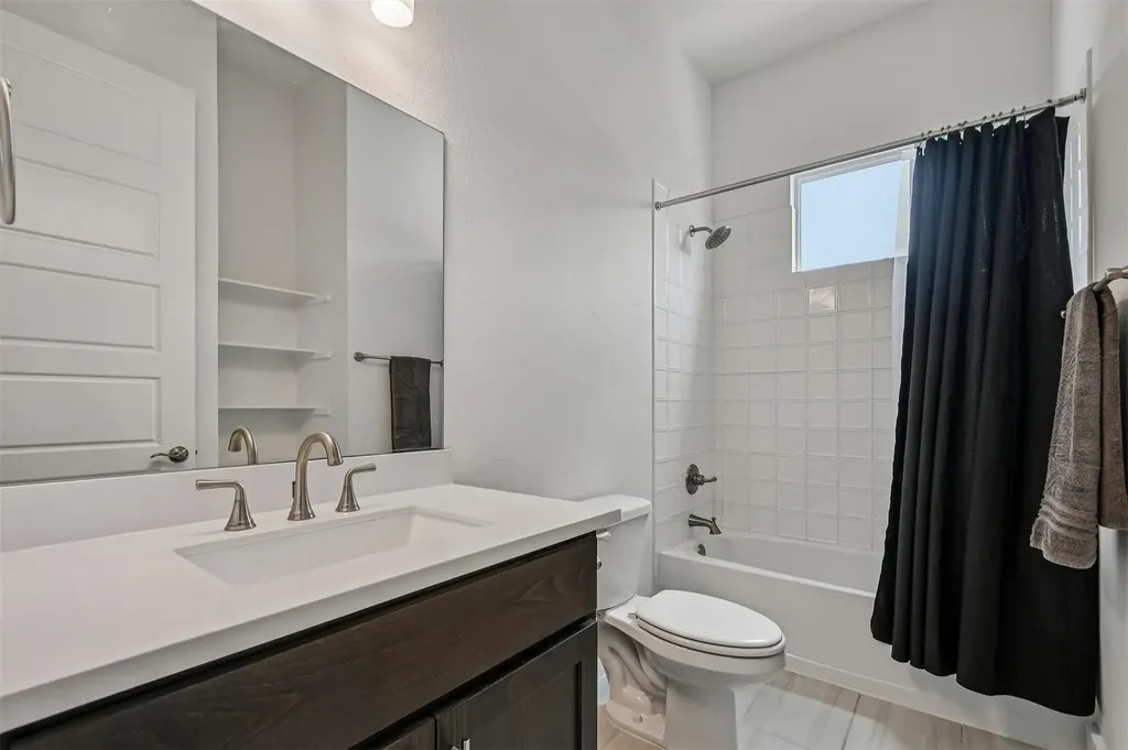 208 Great Lawn Bend Liberty Hill TX 78642