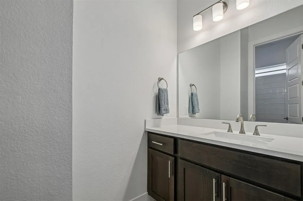 208 Great Lawn Bend Liberty Hill TX 78642