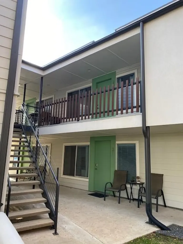 2200 Dickson Drive Austin TX 78704