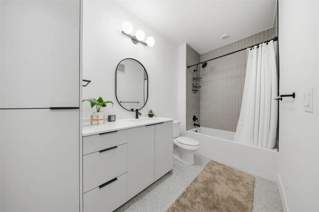 1701 Simond Avenue Austin TX 78723
