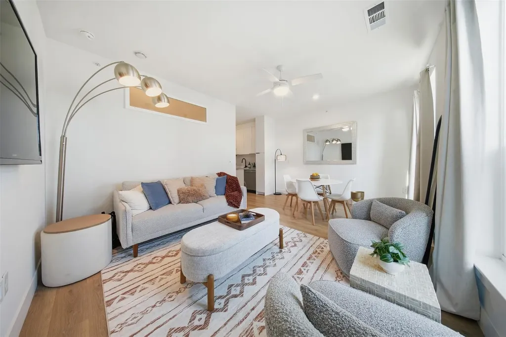 1701 Simond Avenue Austin TX 78723