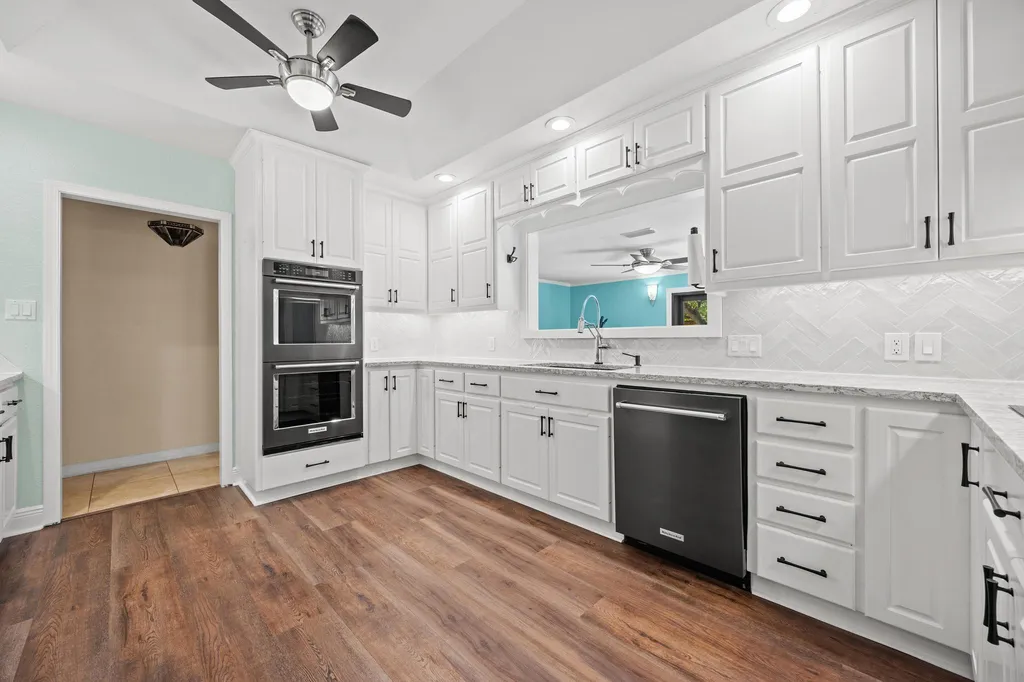 10805 Spicewood Parkway Austin TX 78750