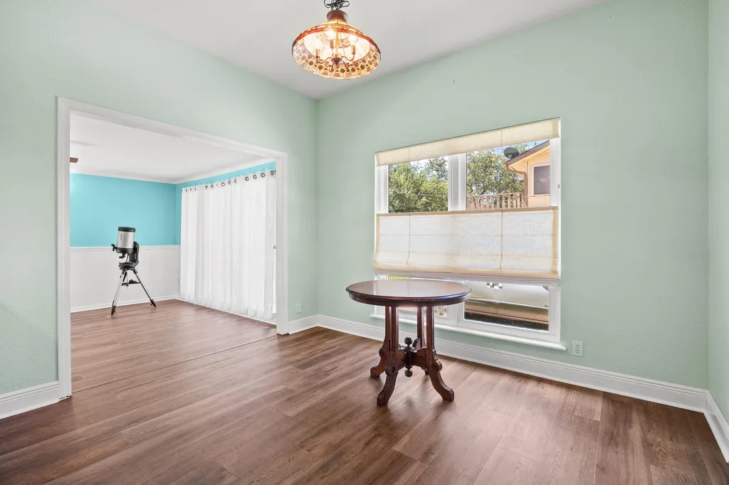 10805 Spicewood Parkway Austin TX 78750
