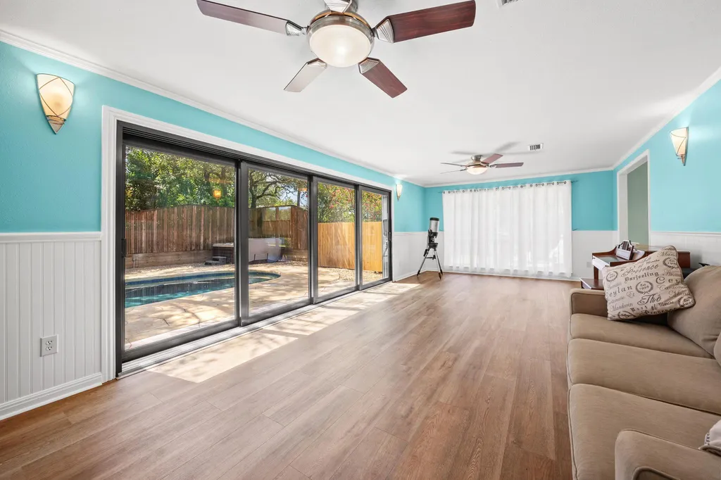 10805 Spicewood Parkway Austin TX 78750