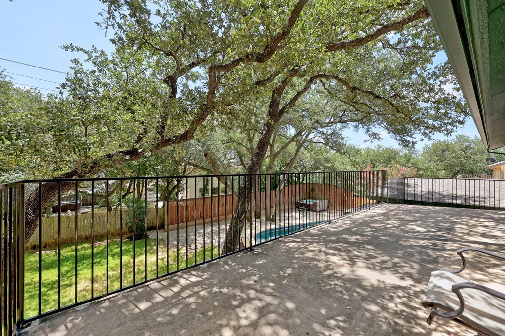 10805 Spicewood Parkway Austin TX 78750