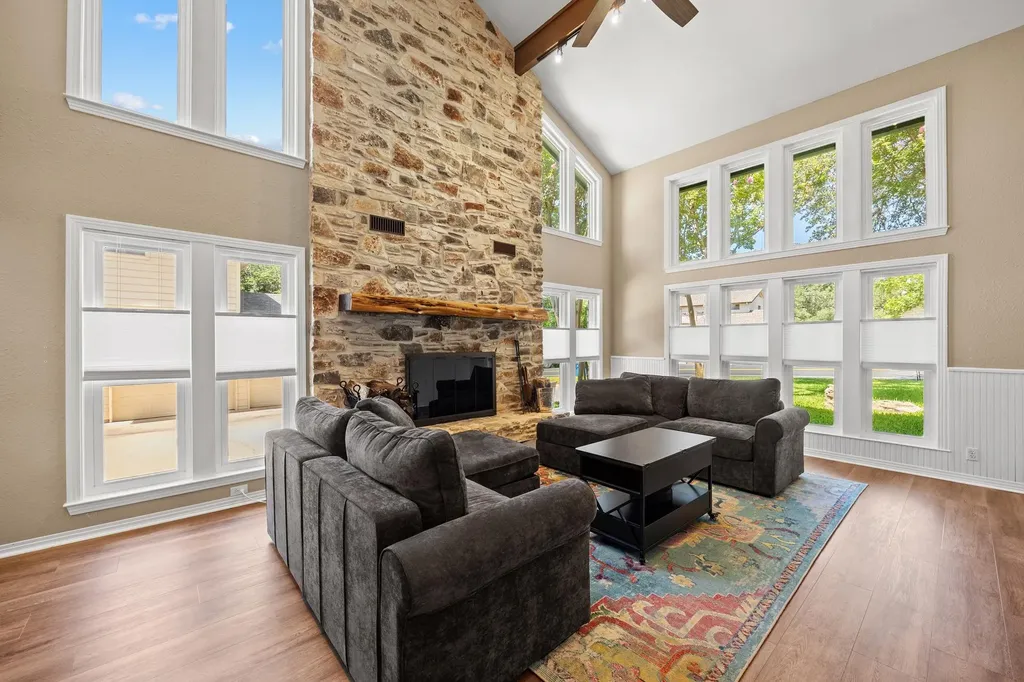 10805 Spicewood Parkway Austin TX 78750