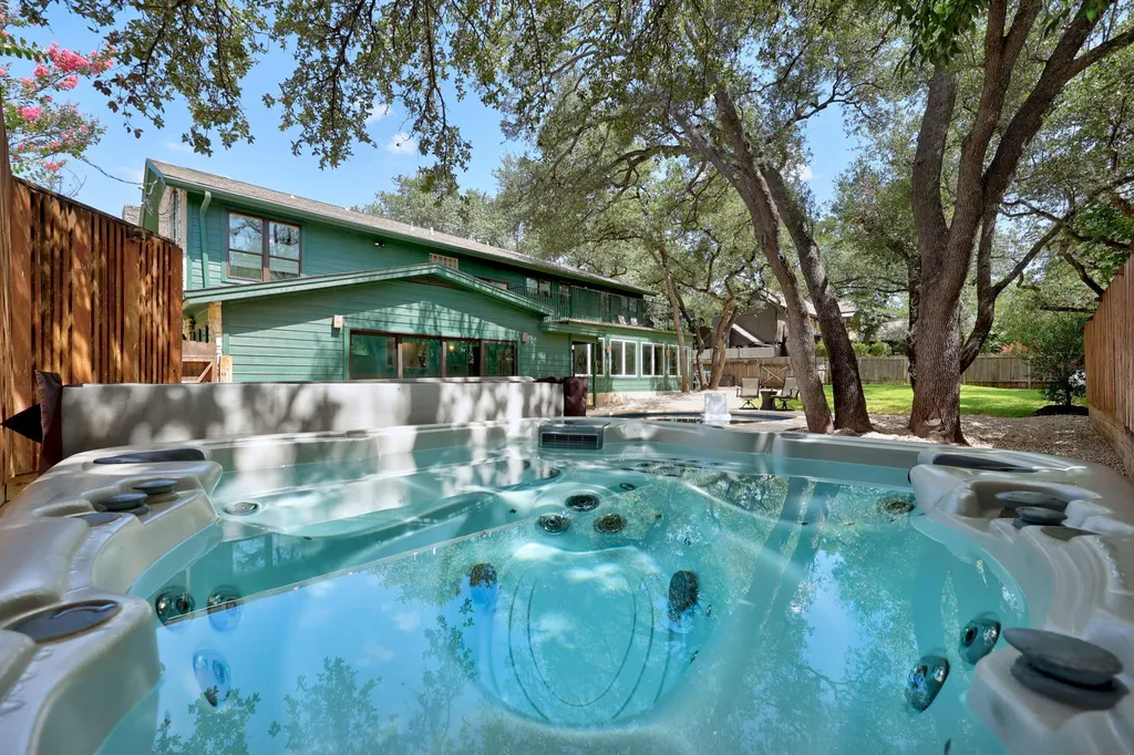 10805 Spicewood Parkway Austin TX 78750