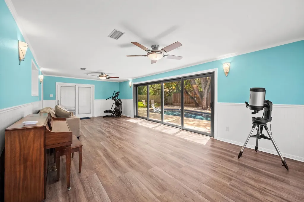 10805 Spicewood Parkway Austin TX 78750