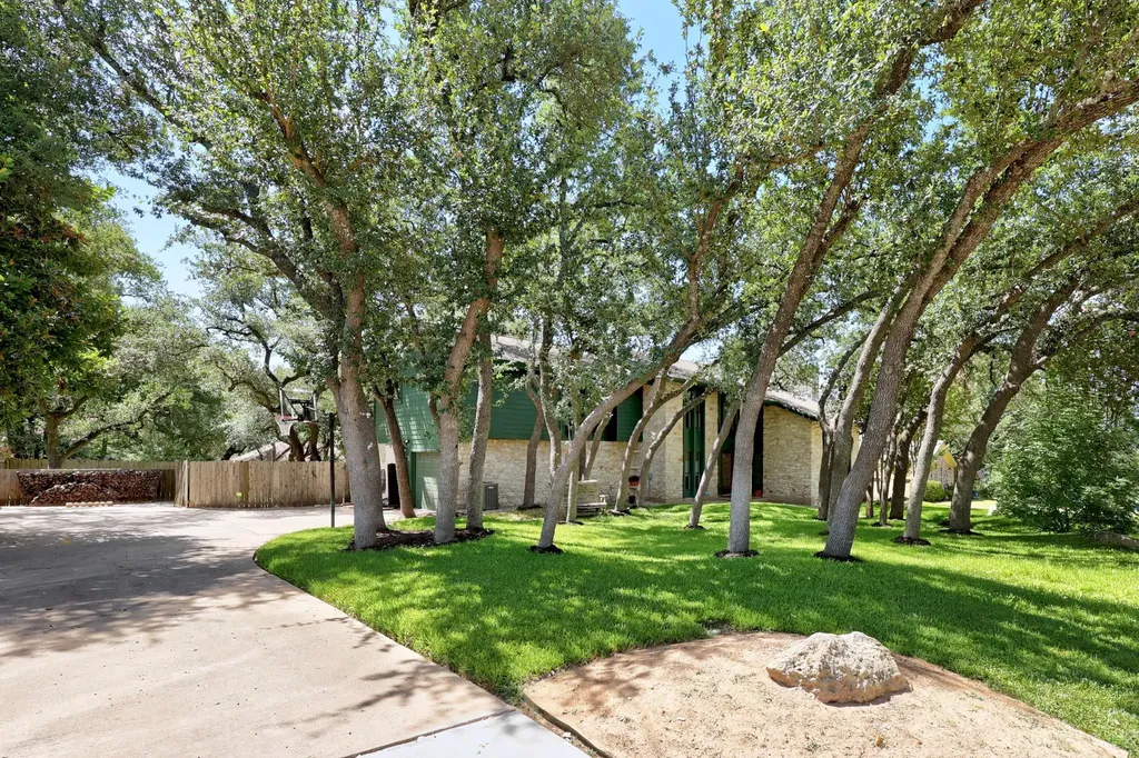 10805 Spicewood Parkway Austin TX 78750