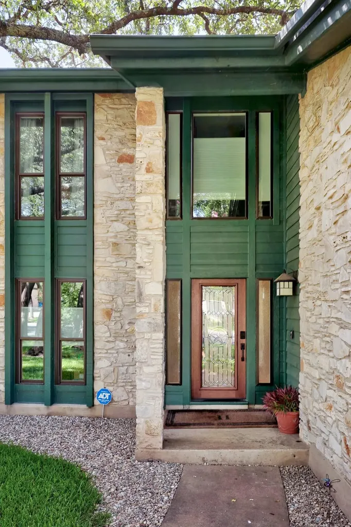 10805 Spicewood Parkway Austin TX 78750