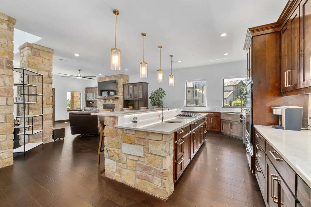 13017 Luna Montana Way S Austin TX 78732