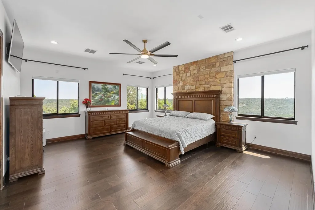 13017 Luna Montana Way S Austin TX 78732