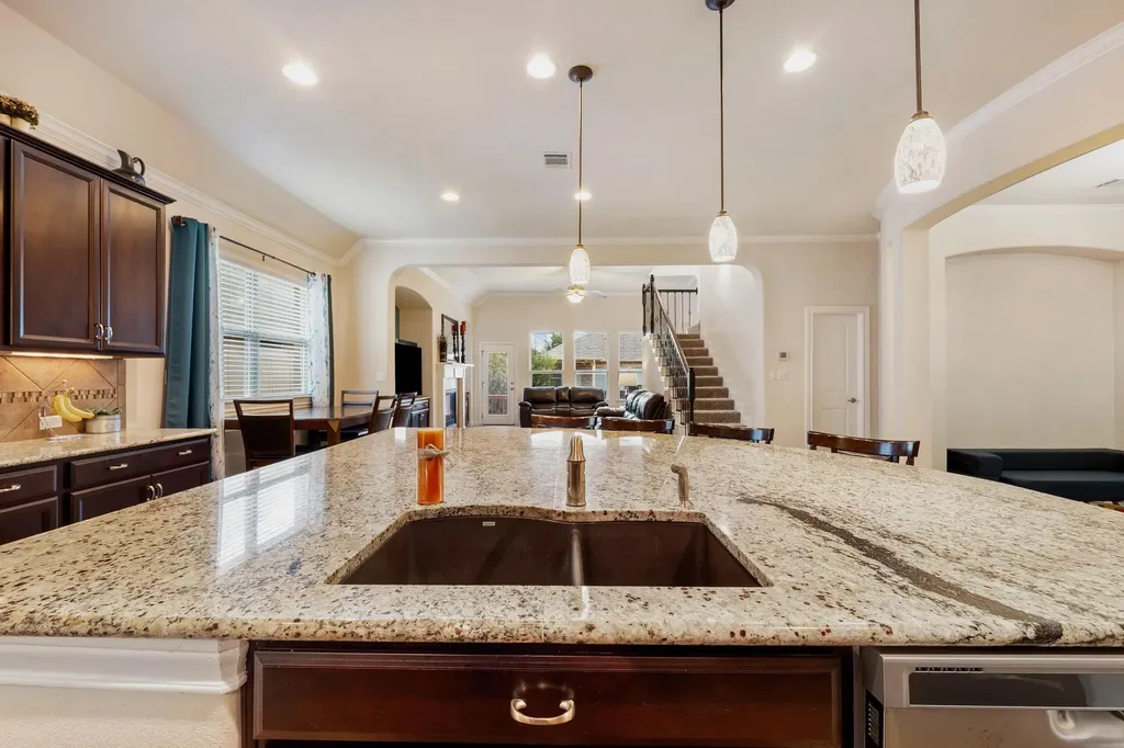 18628 Amberg Place Austin TX 78738