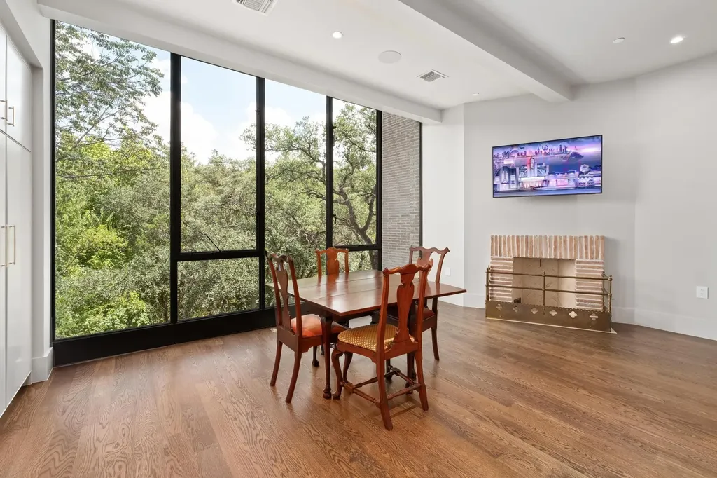 4500 River Wood Court Austin TX 78731