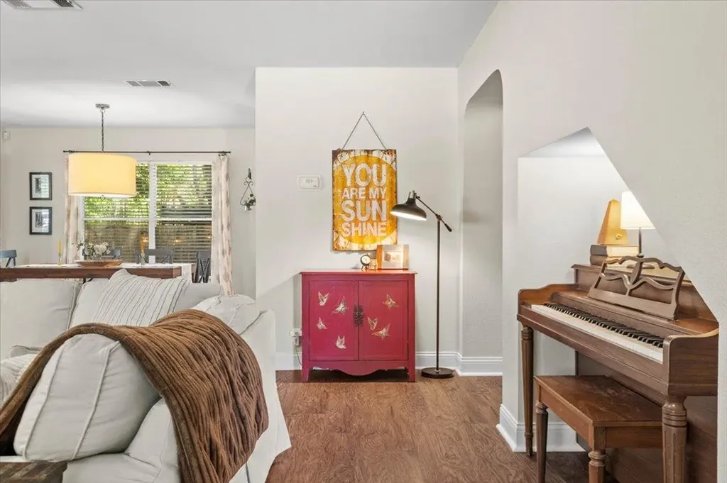 4319 Triboro Trail Austin TX 78749