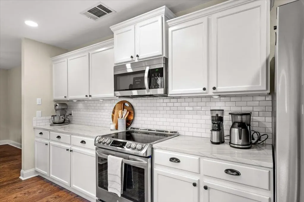 4319 Triboro Trail Austin TX 78749