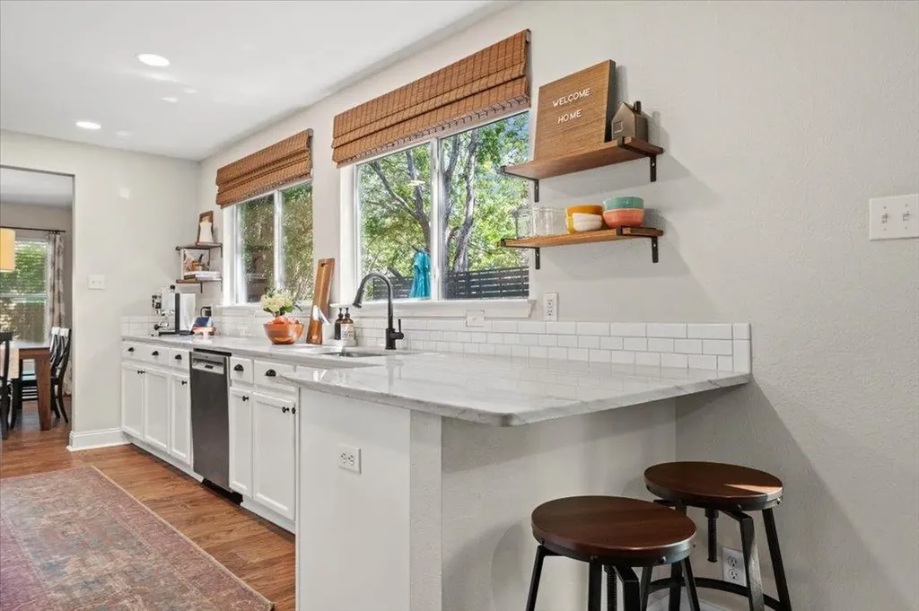 4319 Triboro Trail Austin TX 78749