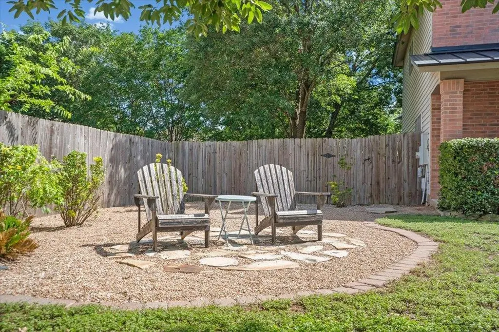 4319 Triboro Trail Austin TX 78749