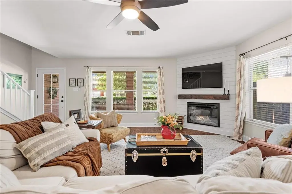 4319 Triboro Trail Austin TX 78749