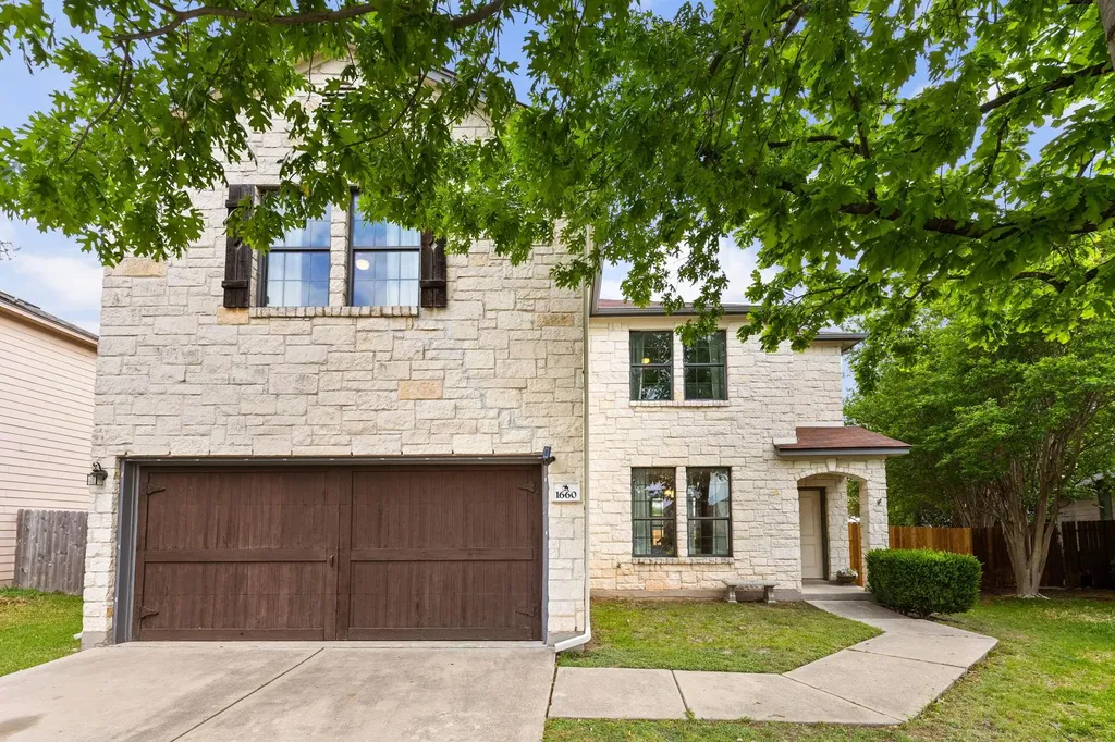 1660 Bayland Street Round Rock TX 78664